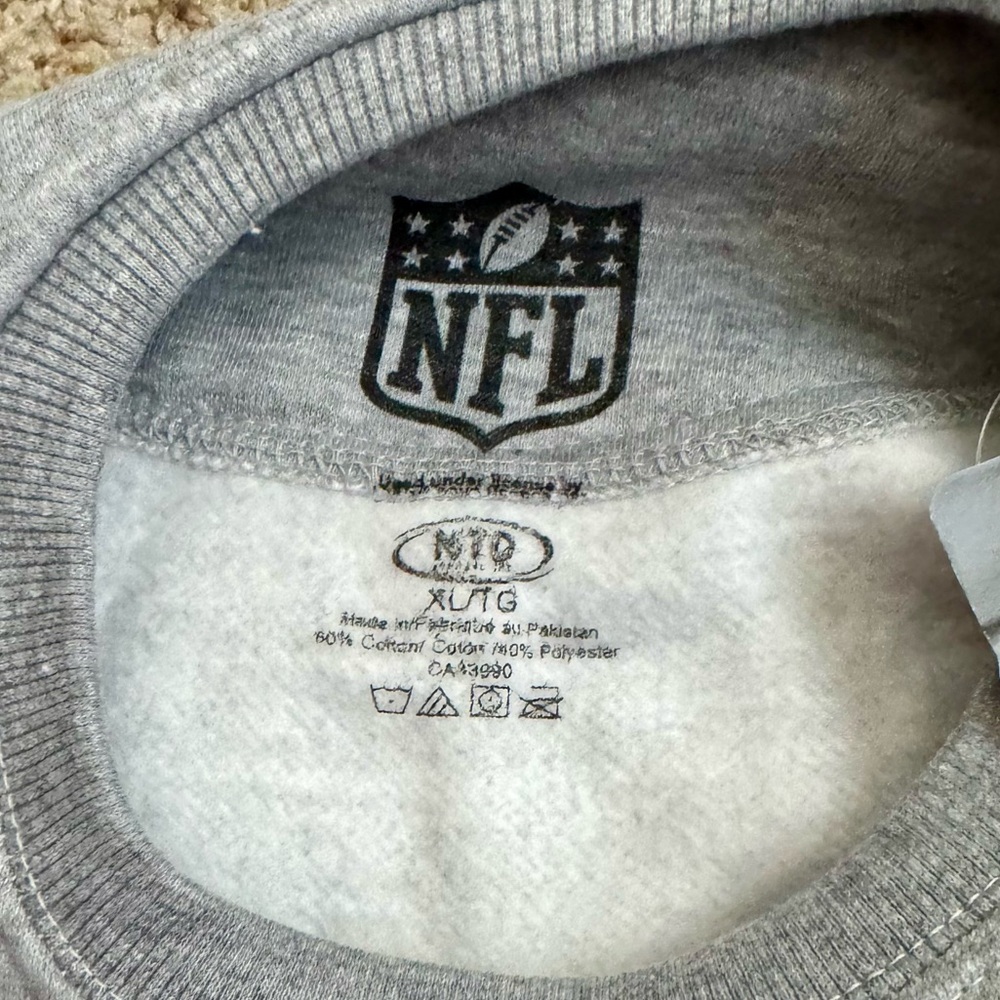 San Francisco 49ers Sweatshirt - Picture 3 of 3